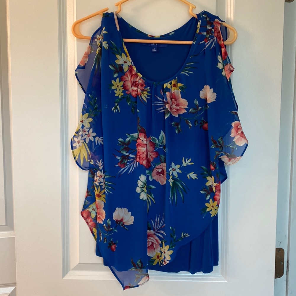 Women’s blouse